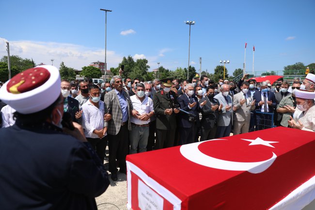 Şehit Olan Asker Kapaklı'da Son Yolculuğuna Uğurlandı