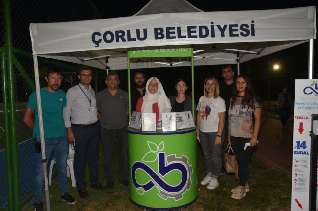 Çorlu Belediyesi Arama Kurtarma Ekibi Vatandaşları Deprem Hakkında Bilgilendirdi