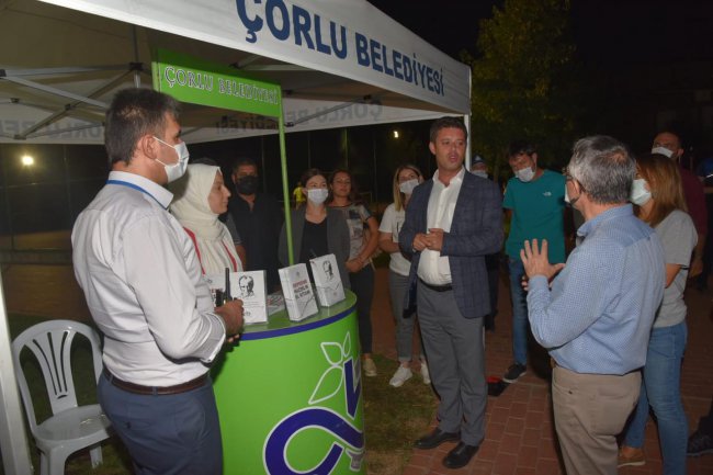 Çorlu Belediyesi Arama Kurtarma Ekibi Vatandaşları Deprem Hakkında Bilgilendirdi