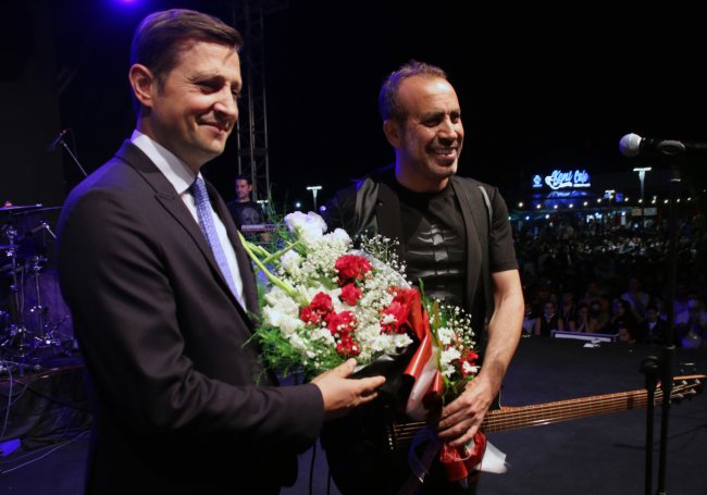 Haluk Levent Koronavirüse Yakalandı