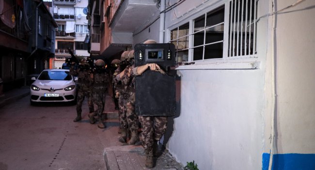 Bursa'da 850 Polisin Katılımıyla "Şafak" Operasyonu