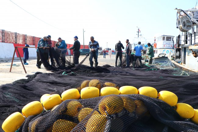 Balıkçılar Marmara'da "Lüfer" Peşinde