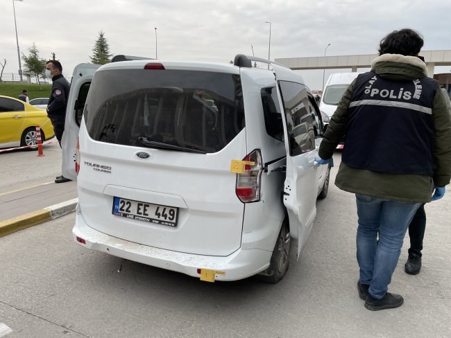 Hastaneye Getirilen Suçluyu Polisle Çatışıp Kaçırmak İstediler