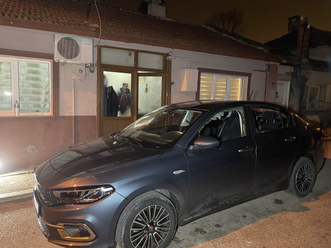 Kavgayı Ayırmaya Çalışırken Silahla Yaralandı