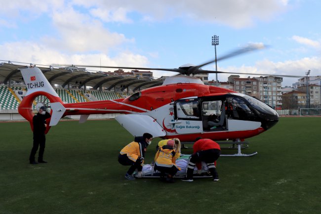 76 Yaşındaki Hasta Hava Ambulansıyla İstanbul'a Sevk Edildi