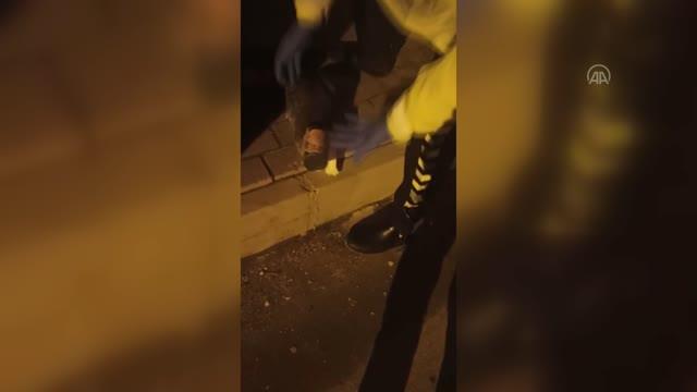 Polis Ekiplerinin Dikkati Yavru Kediyi Ölmekten Kurtardı