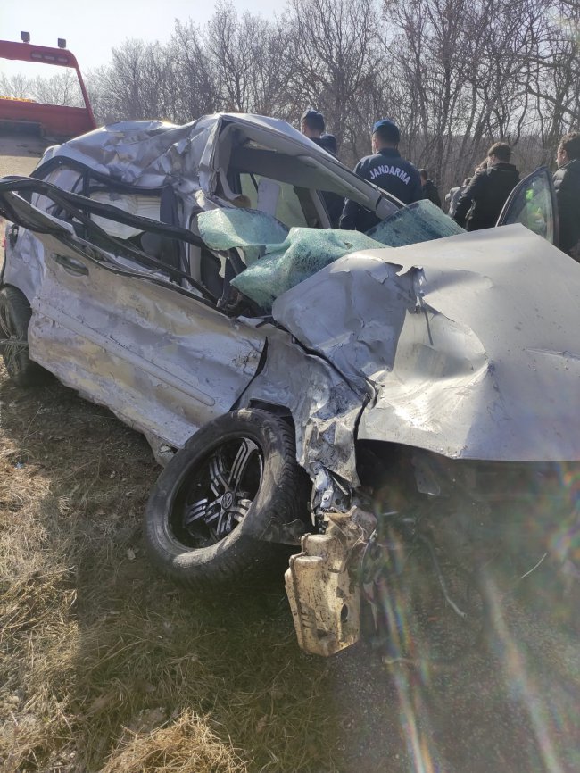 Yeni Evli Çifti Ölüm Bile Ayıramadı! Otomobille Tır Çarpıştı, 3 Ölü