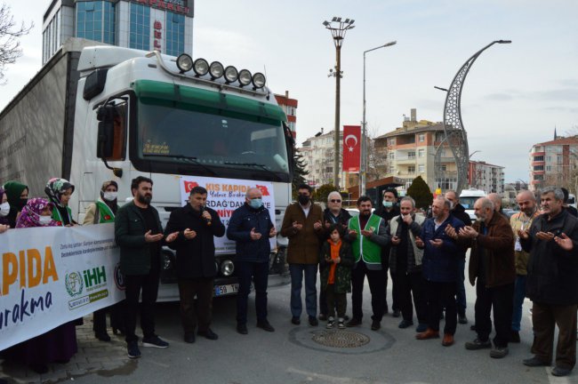 Tekirdağ'dan Suriye'deki İhtiyaç Sahiplerine 5 Bin Battaniye Gönderildi