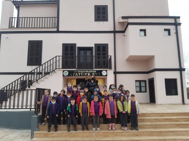 Ergene Atatürk Evi ve Müzesi Öğrencilerin Akınına Uğruyor