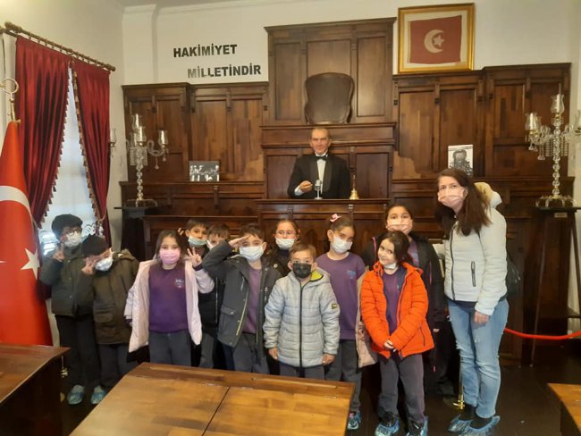 Ergene Atatürk Evi ve Müzesi Öğrencilerin Akınına Uğruyor