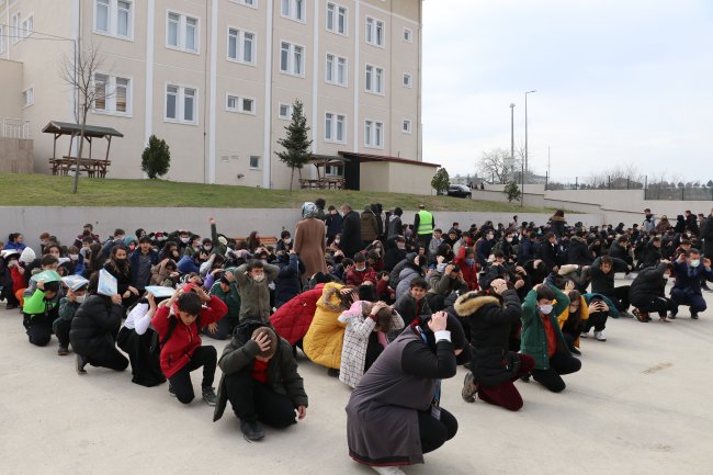 604 Okulda 200 Bin Öğrenciyle Eş Zamanlı Tatbikat