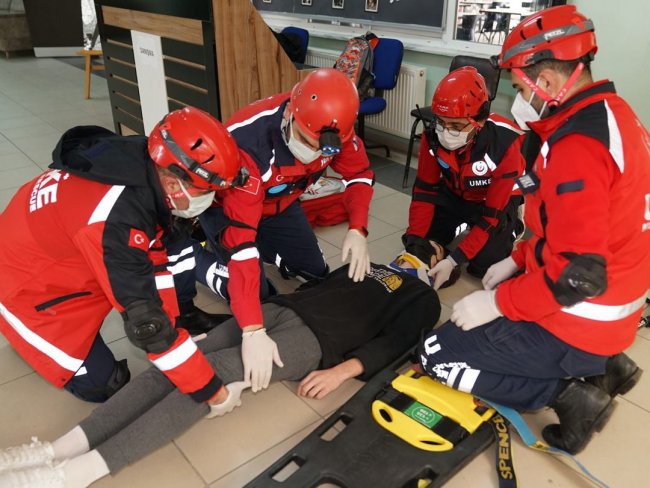 604 Okulda 200 Bin Öğrenciyle Eş Zamanlı Tatbikat