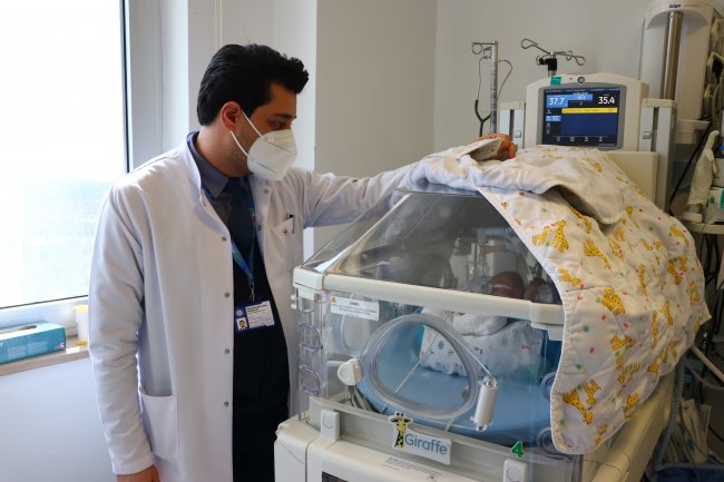 495 Gram Doğan 'Parmak Bebek' Kök Hücre Nakliyle Hayata Tutundu