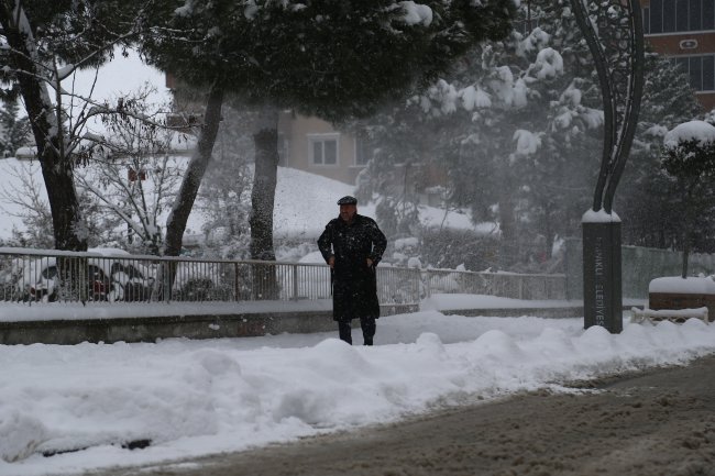Kar Kalınlığı 20 Santimetreye Ulaştı