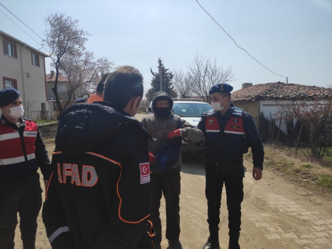 Kaybolan Yaşlı Adamı AFAD ve Jandarma Ekipleri Buldu