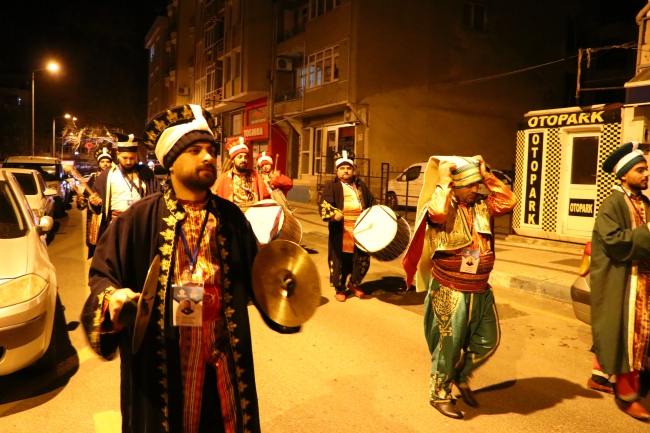 Vatandaşlar Sahura Mehter Marşlarıyla Kaldırıldı