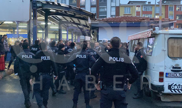 Perşembe Pazarında Korku Dolu Anlar! Pompalı Tüfekle Pazarı Bastı