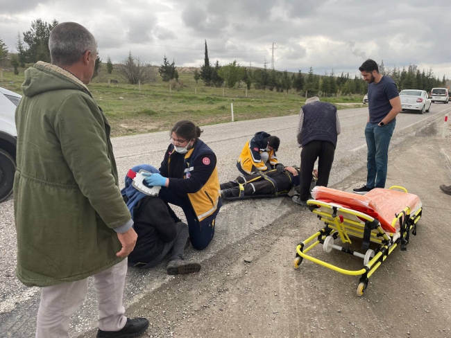 Tır ile Triportör Çarpıştı, 2 Kişi Yaralandı