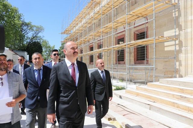 Vali Canalp, Selimiye Meydanı'ndaki Düzenleme Çalışmalarını İnceledi