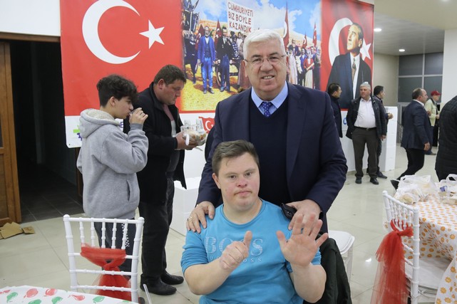 Ramazan Ayında Ergene Belediyesi 20 Bin Kişiye İftar Verdi