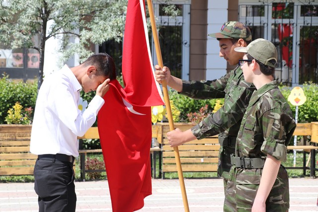 Engelli Öğrencilere "Asker Kınası" Yakıldı
