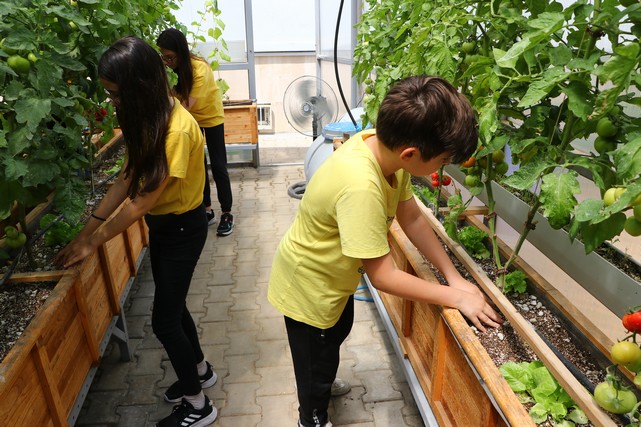 Çevre Dostu Okulda Öğrenciler Geri Dönüşüm Bilinciyle Yetişiyor