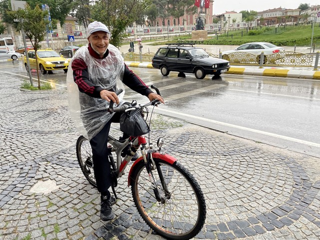 Edirne'de Gök Gürültülü Sağanak Etkili Oluyor
