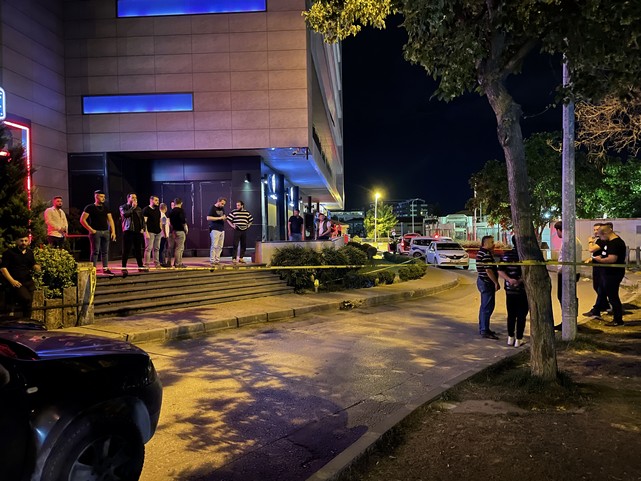 Otomobilden Silahla Açılan Ateş Sonucu 1 Kişi Yaralandı