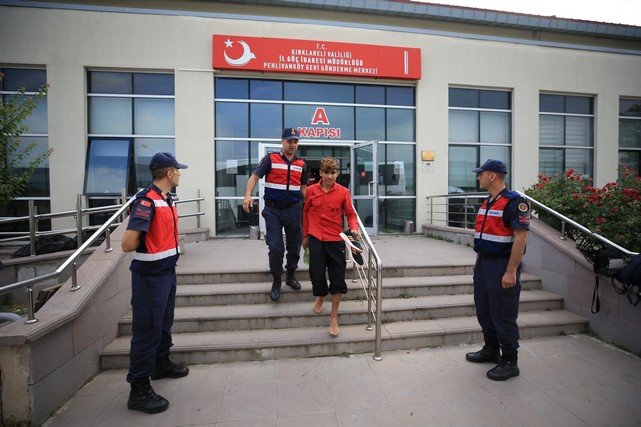 172 Kişi Daha Sınır Dışı Edilmek Üzere İstanbul'a Gönderildi