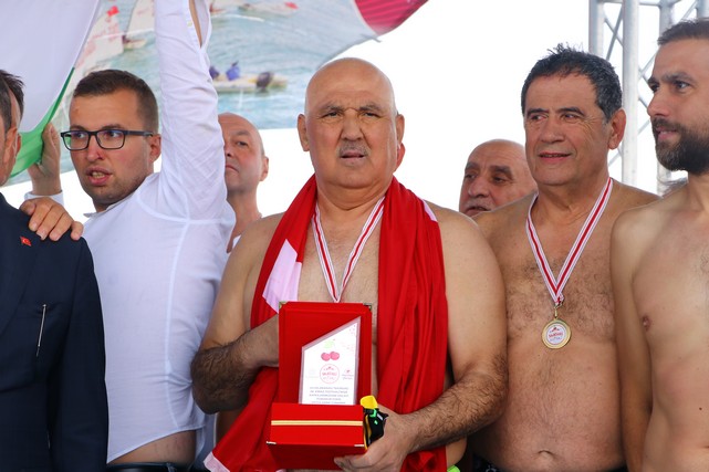 Kiraz Festivali'nde Yelken ve Yüzme Yarışları Düzenlendi