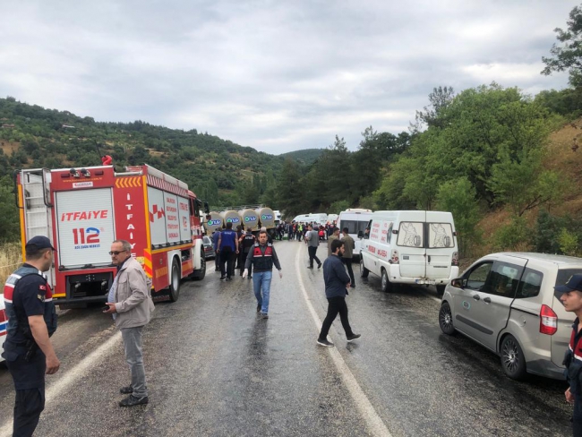 Balıkesir'de Feci Kaza, 7 Ölü 11 Yaralı