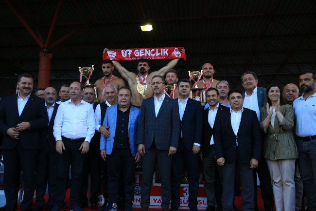 Kırkpınar Yağlı Güreşleri'nde Başpehlivan Cengizhan Şimşek Oldu