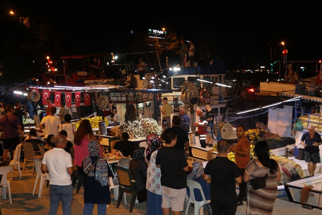 Tekirdağlı Balıkçılar "Vira Bismillah" Diyerek Denize Açıldı