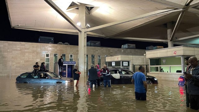 Edirne Kapıkule Gümrük Kapısı'nı Su Bastı