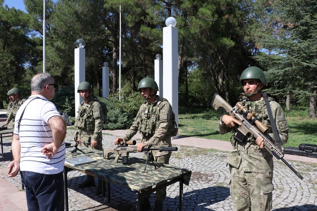 "Yerli ve Milli Silahlar" Sergilendi