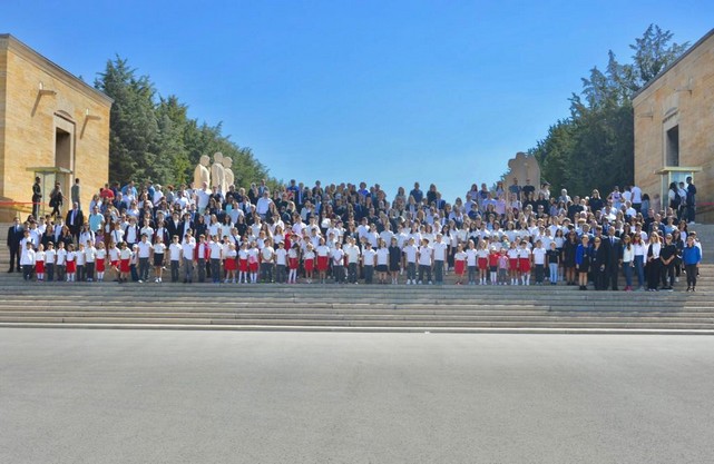 TED Çorlu Koleji 1'inci Yaşını Anıtkabir'de Kutladı