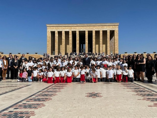TED Çorlu Koleji 1'inci Yaşını Anıtkabir'de Kutladı