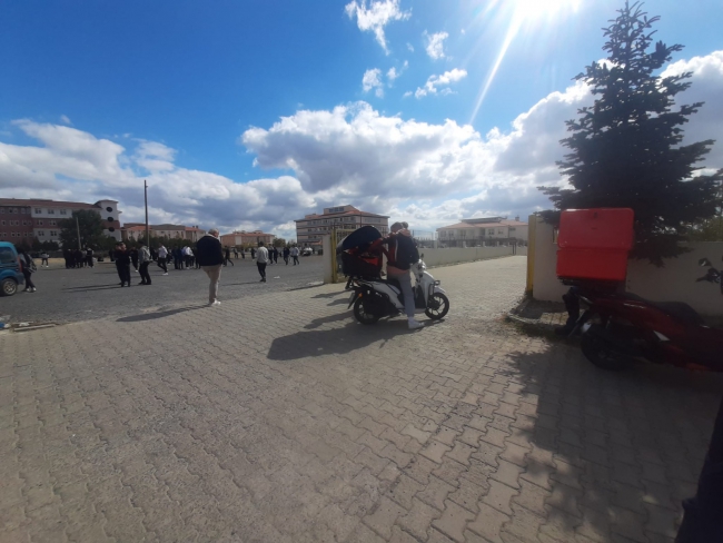 Binlerce Öğrenci Kaderine Terk Edildi
