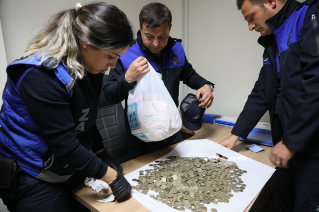 Dilencinin Üzerinden Çıkan Para Şok Etti