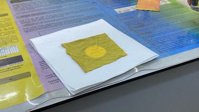 Çorlu'da Üniversite Öğrencileri Renk Değiştiren Kumaş Üretti