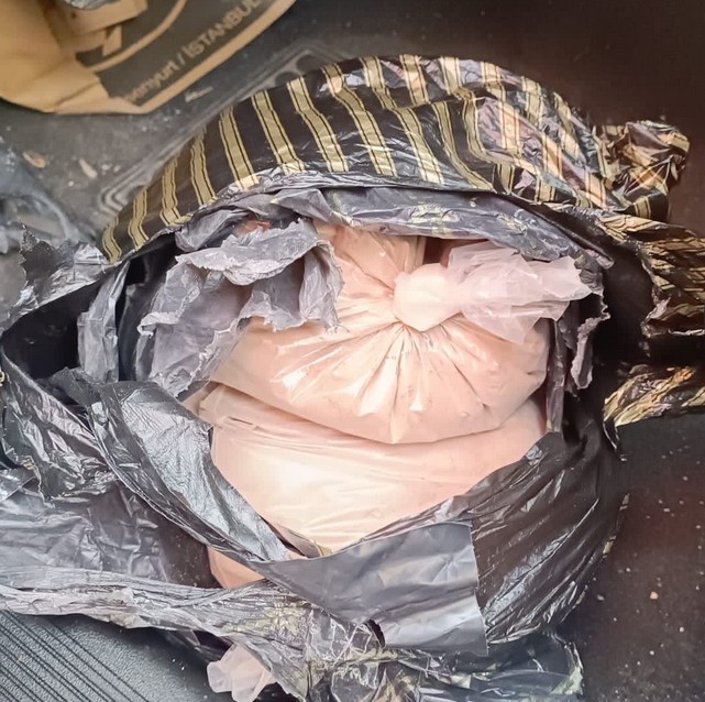 Çorlu ve Süleymanpaşa'da 3 Kilo Eroin, 5 Kilo Skunk Ele Geçirildi, 10 Gözaltı
