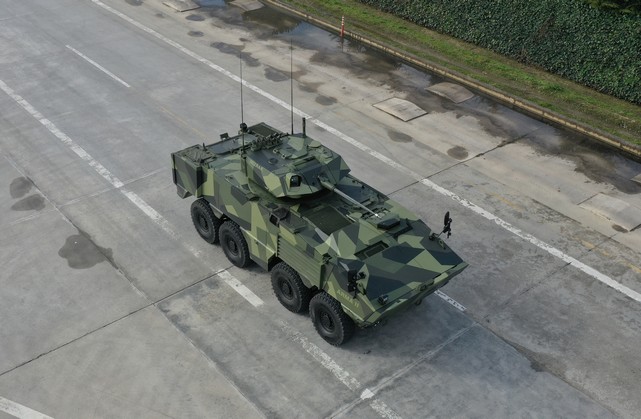 Türkiye'nin Yerli Motorlu İlk 8x8 Aracı Göreve Hazır