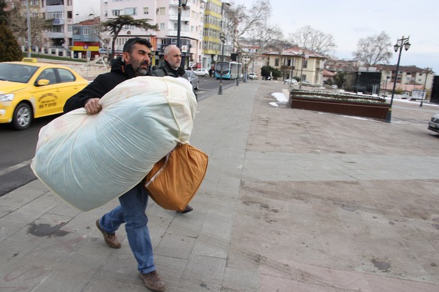 Kırklareli ve Tekirdağ'da Depremzedeler İçin Yardım Kampanyası Başlatıldı