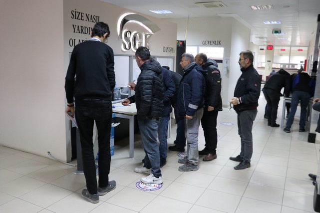 Trakya'daki SGK İl Müdürlüklerinde EYT Yoğunluğu
