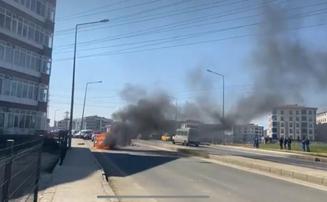 Yeni Aldığı Otomobil, Plaka Taktırmaya Götürürken Alev Alarak Yandı
