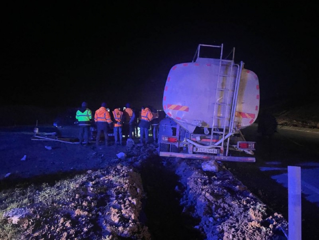 Tanker ile Otomobil Çarpıştı, 2 Ölü