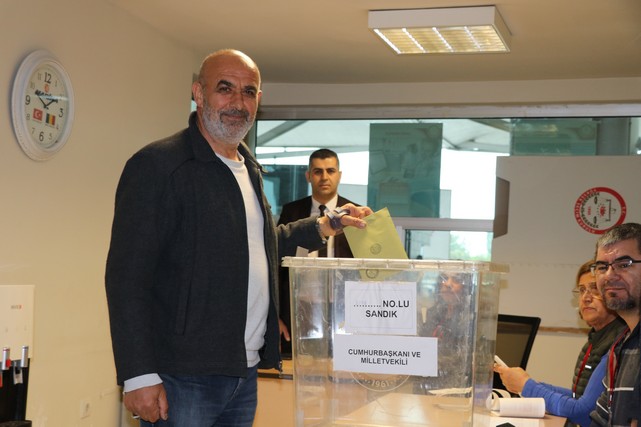 Sınır Kapılarında Oy Verme İşlemi Başladı