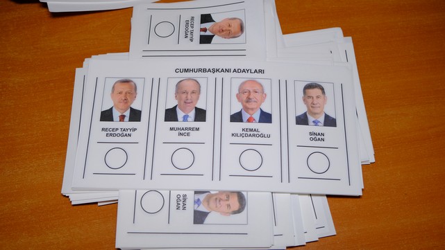 Sınır Kapılarında Oy Verme İşlemi Başladı
