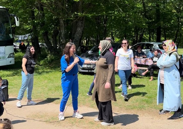 "Aileler Doğada" Etkinliğinde Hem Anneler Hem Çocuklar Eğlendi