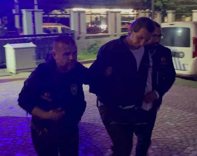 26 Yaşındaki Genç Babasını Öldürdü